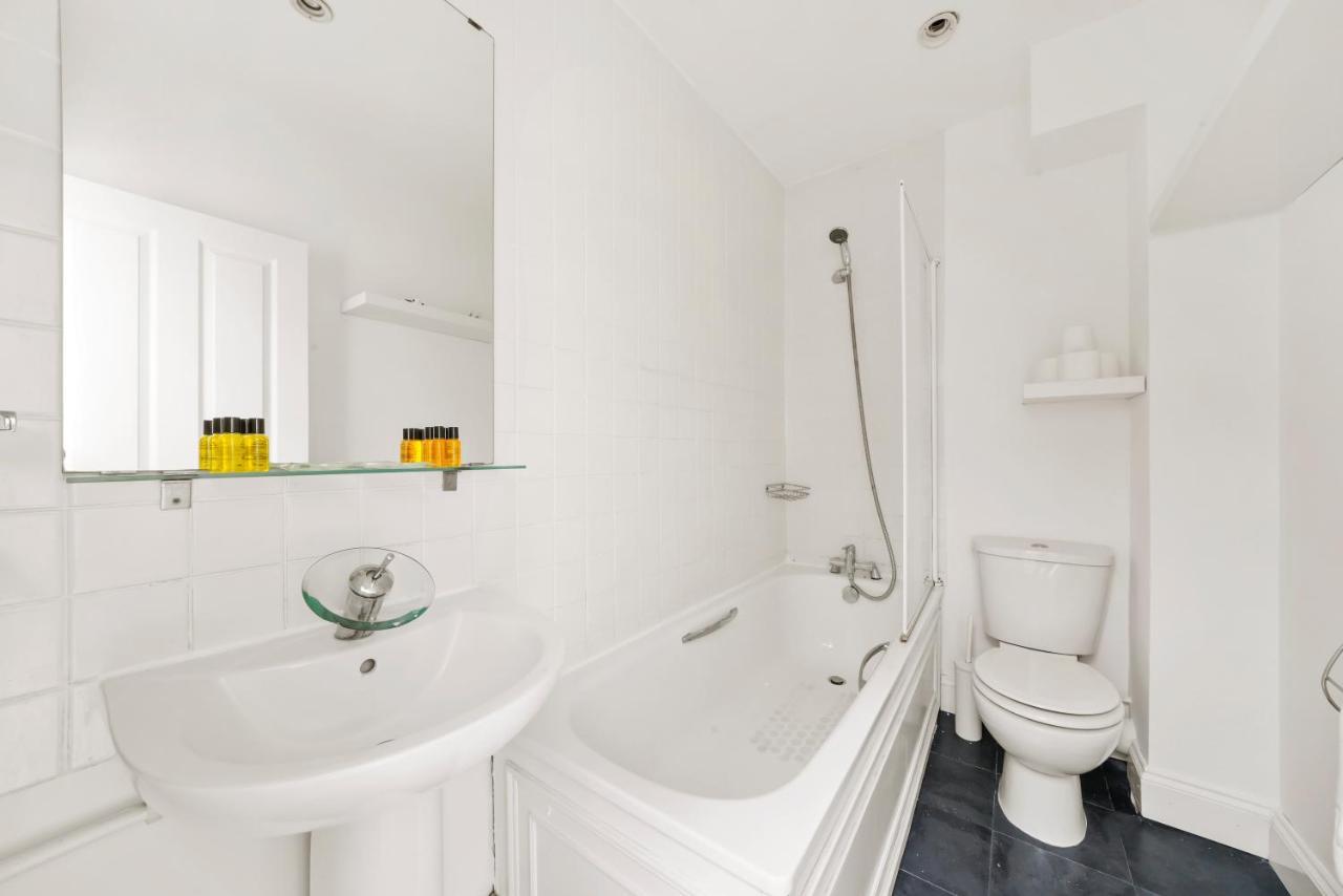 1 & 2 Bed Cosy Apartments Next To Earls Court Free Wifi Londra Esterno foto
